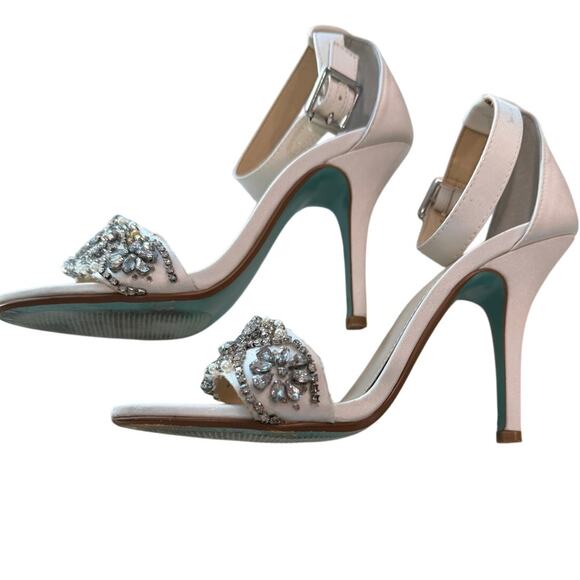 Betsey Johnson Gina White Satin Stiletto Heels Women’s 5B Beaded Ankle Strap GUC - Picture 3 of 7